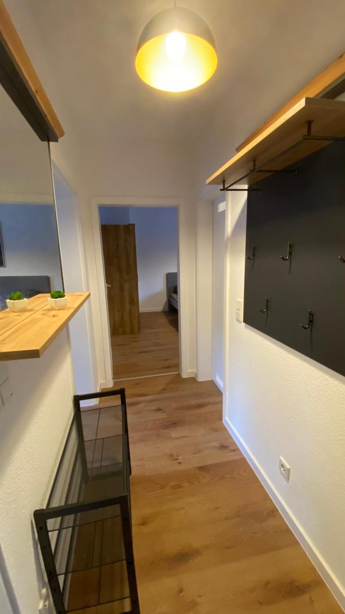 Charlie , Solingen Mitte, Ferien/Messe Wohnung Fuer Bis Zu 5 Personen מראה חיצוני תמונה